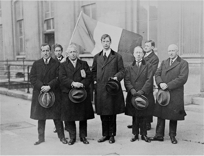 Members of Sinn Fein who were opposed to the Treaty including in the front row (left to right) Harry Boland TD Art O'Briain Eamon de Valera TD and Sean T. O'Kelly TD